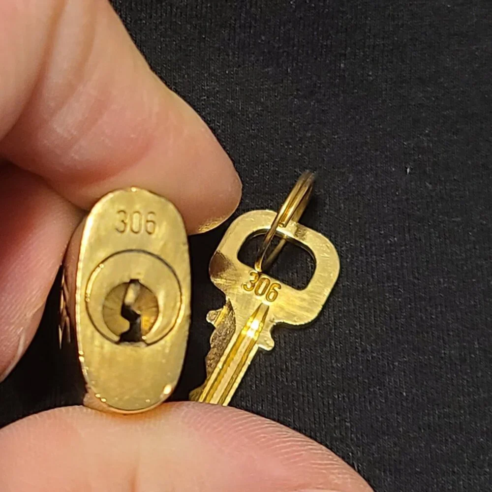 LV Lock & Key set #306